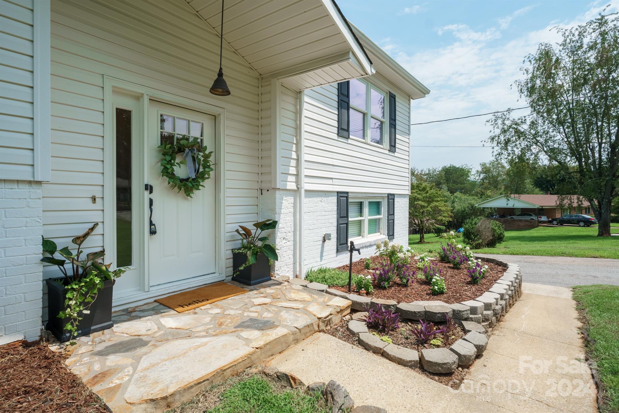 205 Brentwood Road Morganton, NC 28655 - Photo 2 of 26 Gallery Image 2
