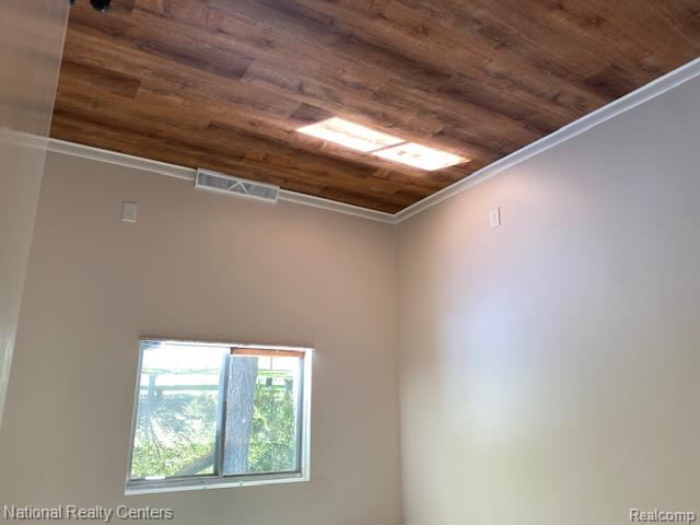 903 Roselawn Drive Rochester, MI 48307 - Photo 9 of 12