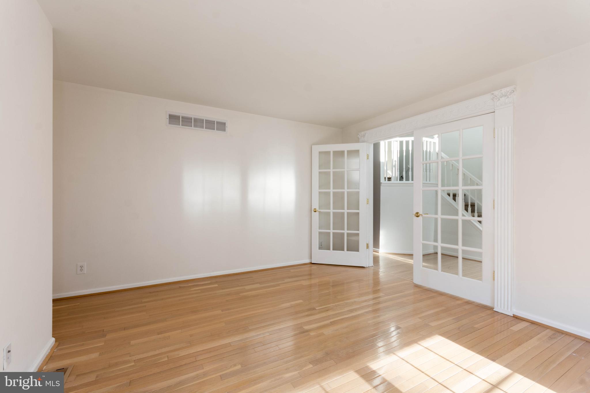 41 Jonquil Way Sicklerville, NJ 08081 - Photo 5 of 33 Dining Room