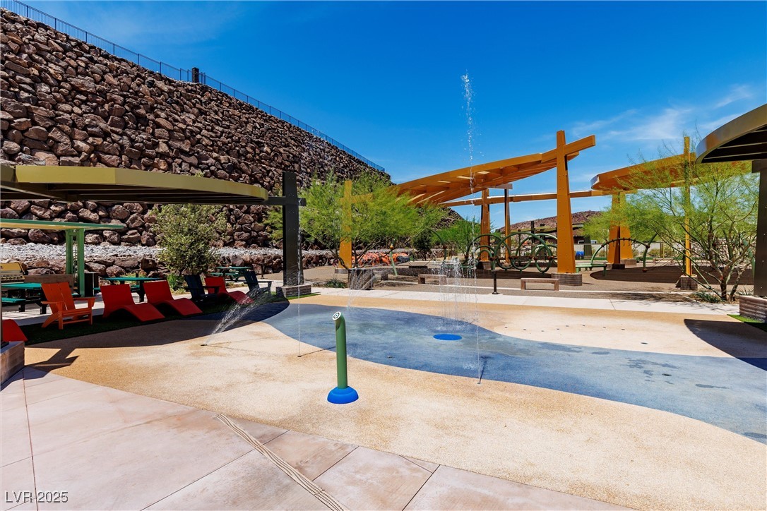 9 Sunset Strip Henderson, NV 89012 - Photo 37 of 44