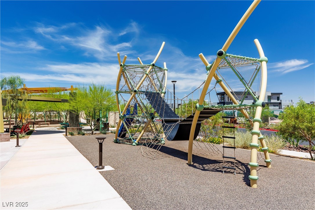 9 Sunset Strip Henderson, NV 89012 - Photo 41 of 44