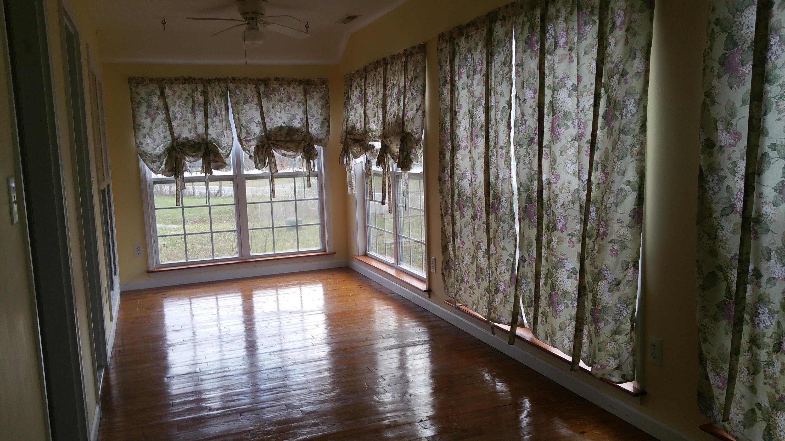 4227 Fredonia Road Dunlap, TN 37327 - Photo 9 of 13 Sunroom