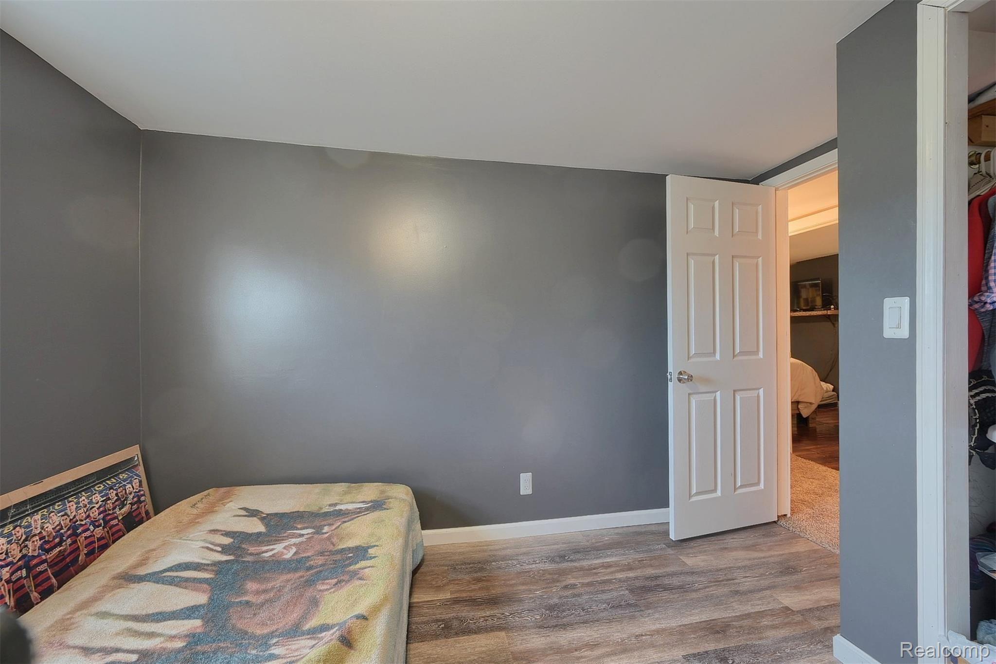 8268 Fenton Road Grand Blanc, MI 48439 - Photo 15 of 21 17-2nd-Bedroom-2nd-View.jpg