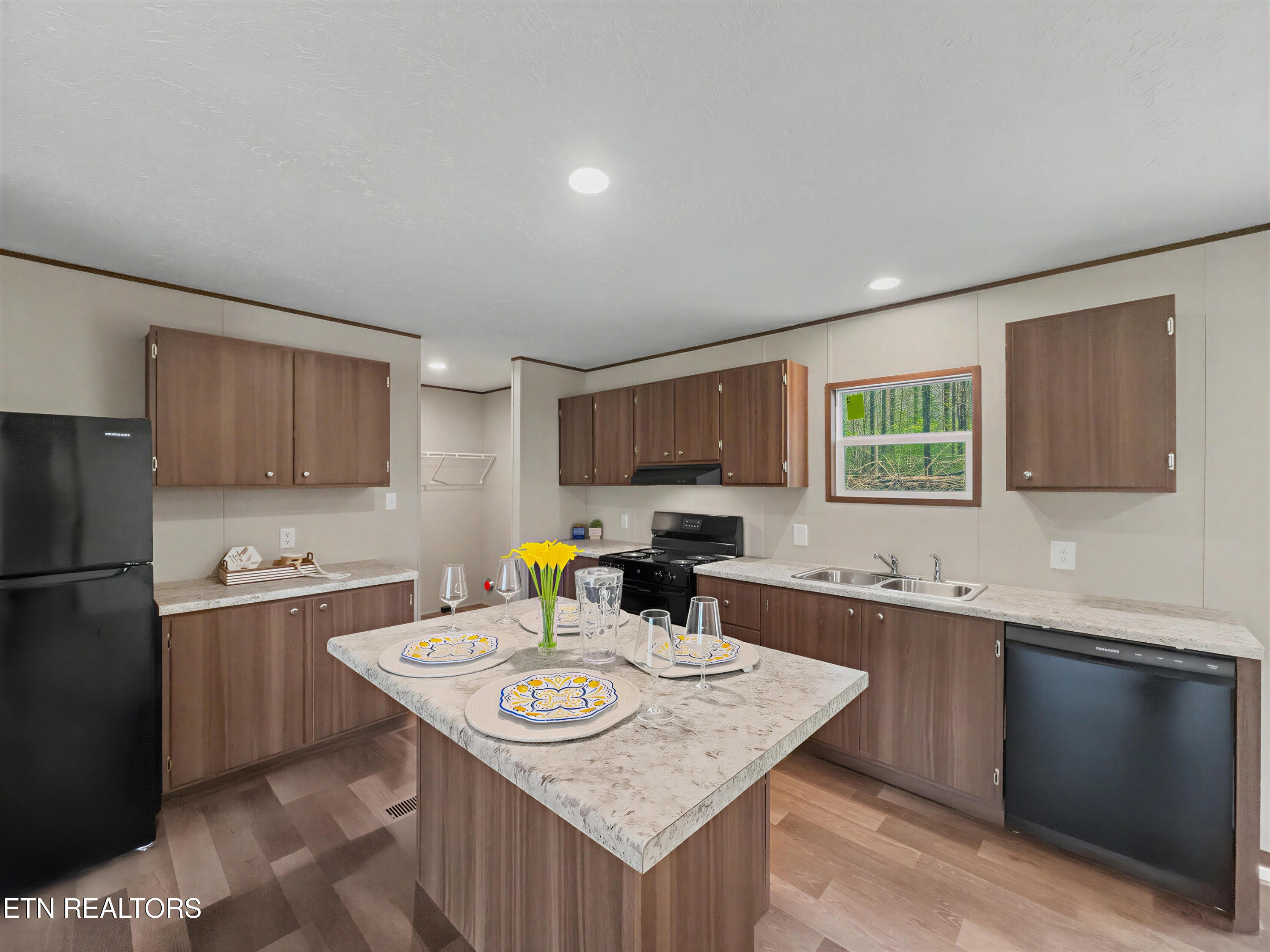 6695 West Allens Bridge Road Greeneville, TN 37743 - Photo 12 of 24 Kitchen 2 - staged