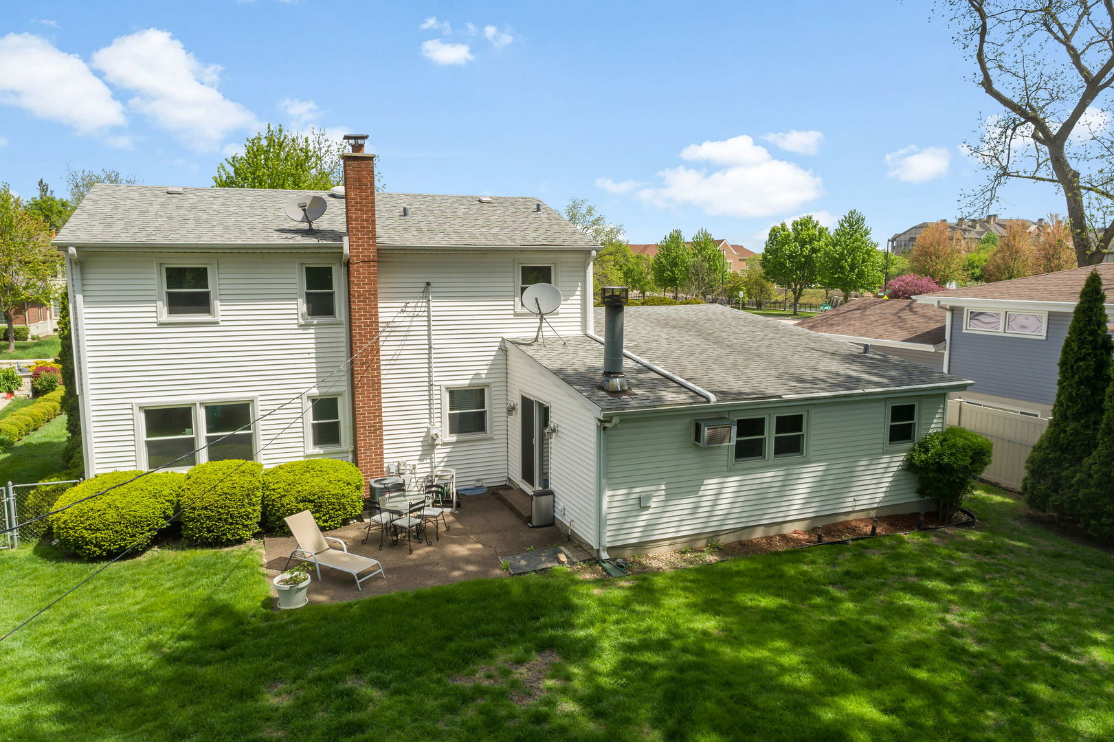 2011 Brentwood Road Northbrook, IL 60062 - Photo 24 of 28 Gallery Image 24