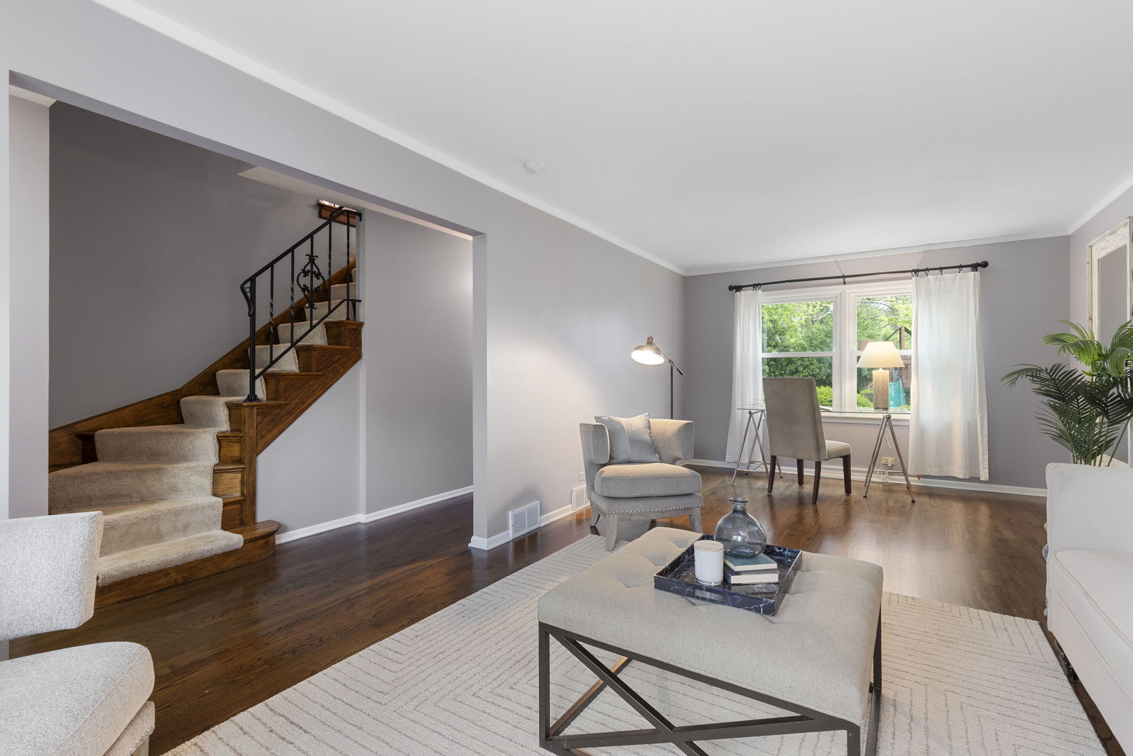 2011 Brentwood Road Northbrook, IL 60062 - Photo 4 of 28 Gallery Image 4