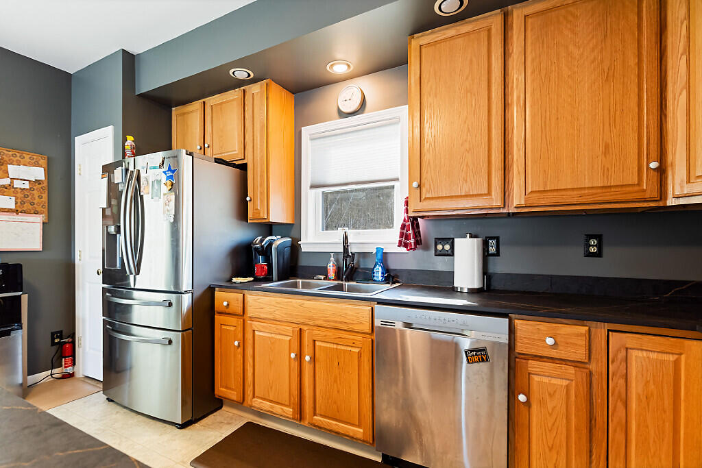 104 Cotta Lane St. Albans, ME 04971 - Photo 12 of 57 19_BP5A8590_DxO_mls