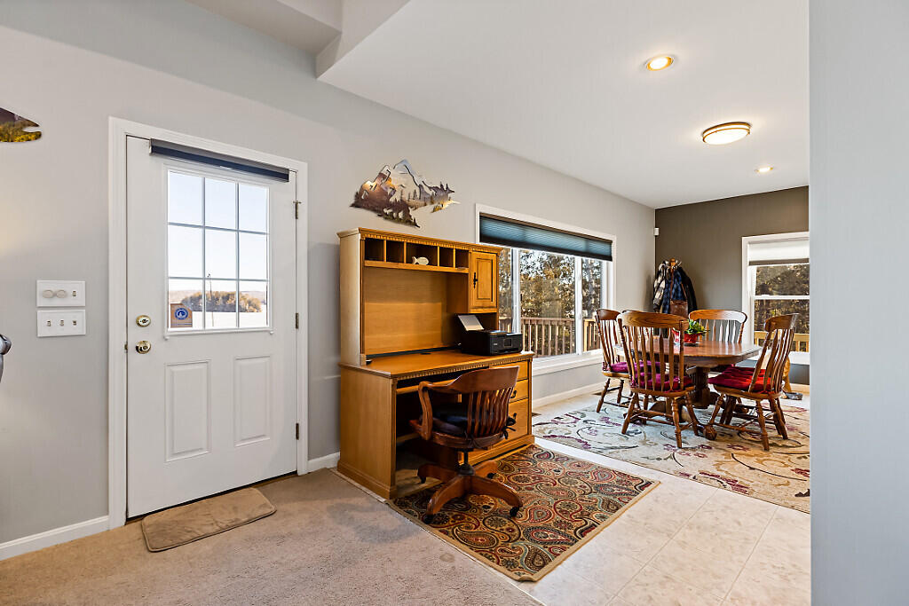 104 Cotta Lane St. Albans, ME 04971 - Photo 20 of 57 10_BP5A8563_DxO_mls