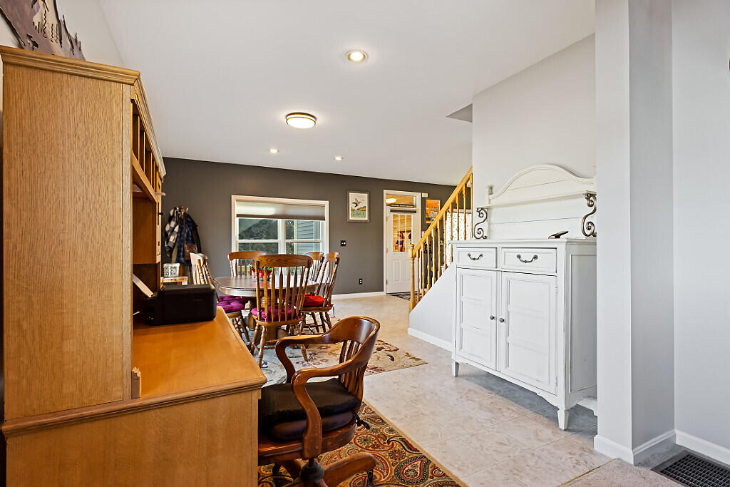 104 Cotta Lane St. Albans, ME 04971 - Photo 21 of 57 11_BP5A8566_DxO_mls