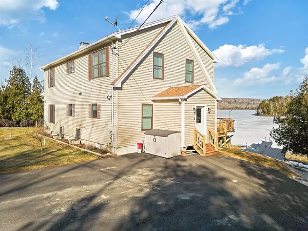$695,000 | 104 Cotta Lane, St. Albans, ME 04971