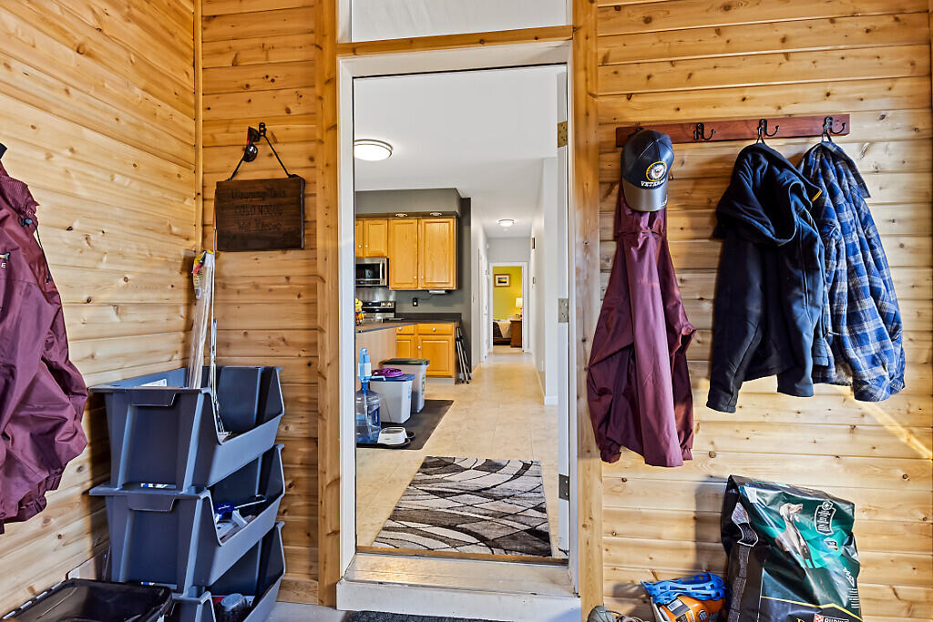 104 Cotta Lane St. Albans, ME 04971 - Photo 10 of 57 23_BP5A8602_DxO_mls