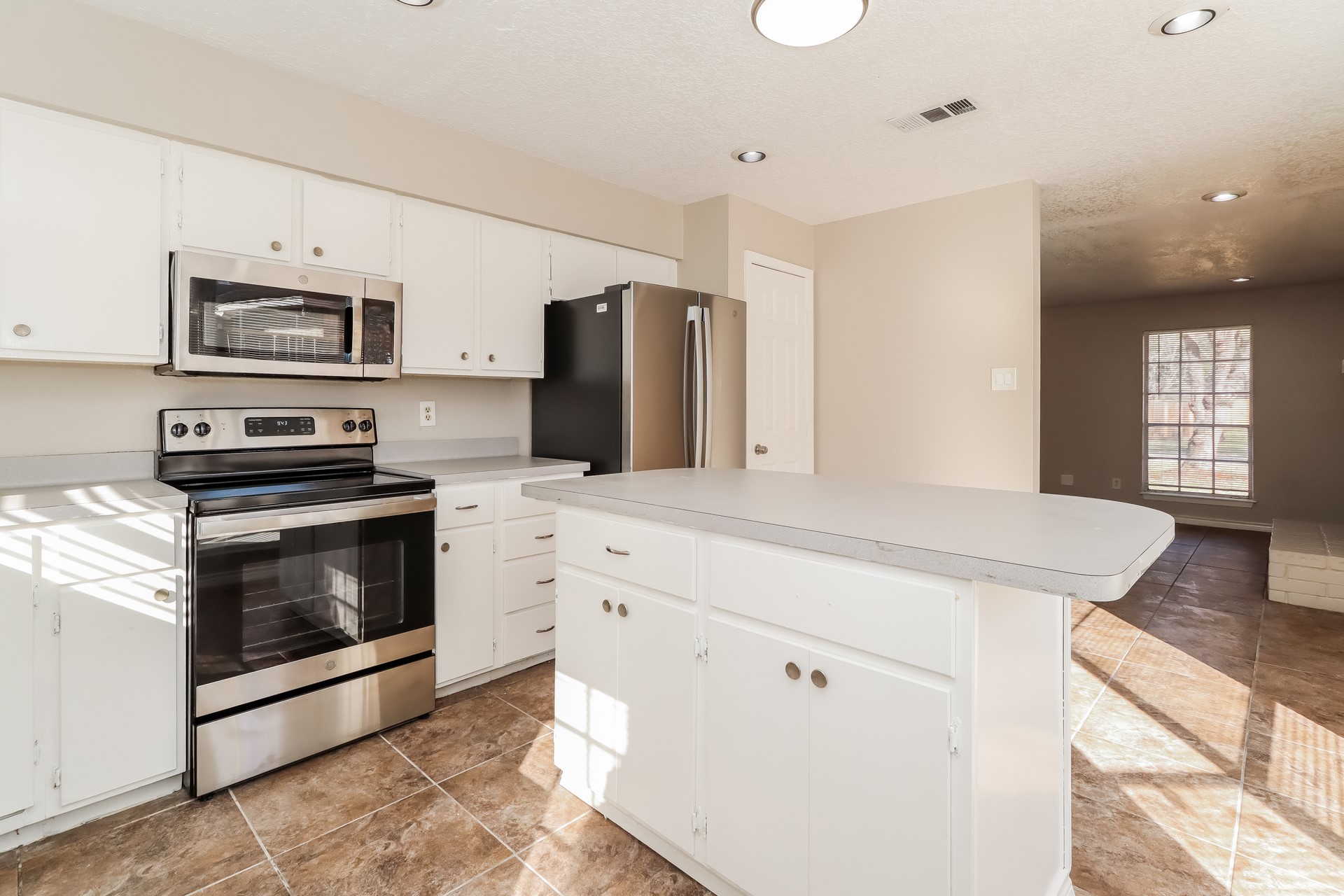 23903 Lestergate Drive Spring, TX 77373 - Photo 7 of 16 Gallery Image 7