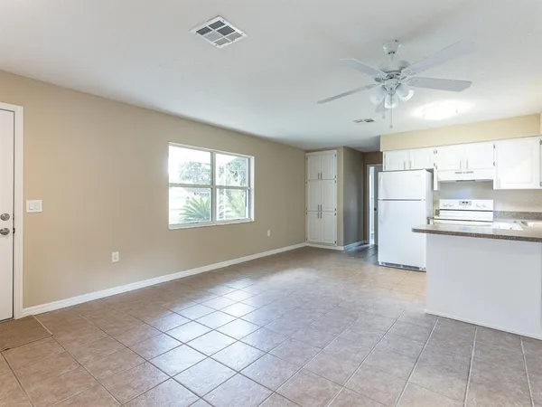 $1,600 | 1314 Cr 443 Lake, Lake Panasoffkee, FL 33538