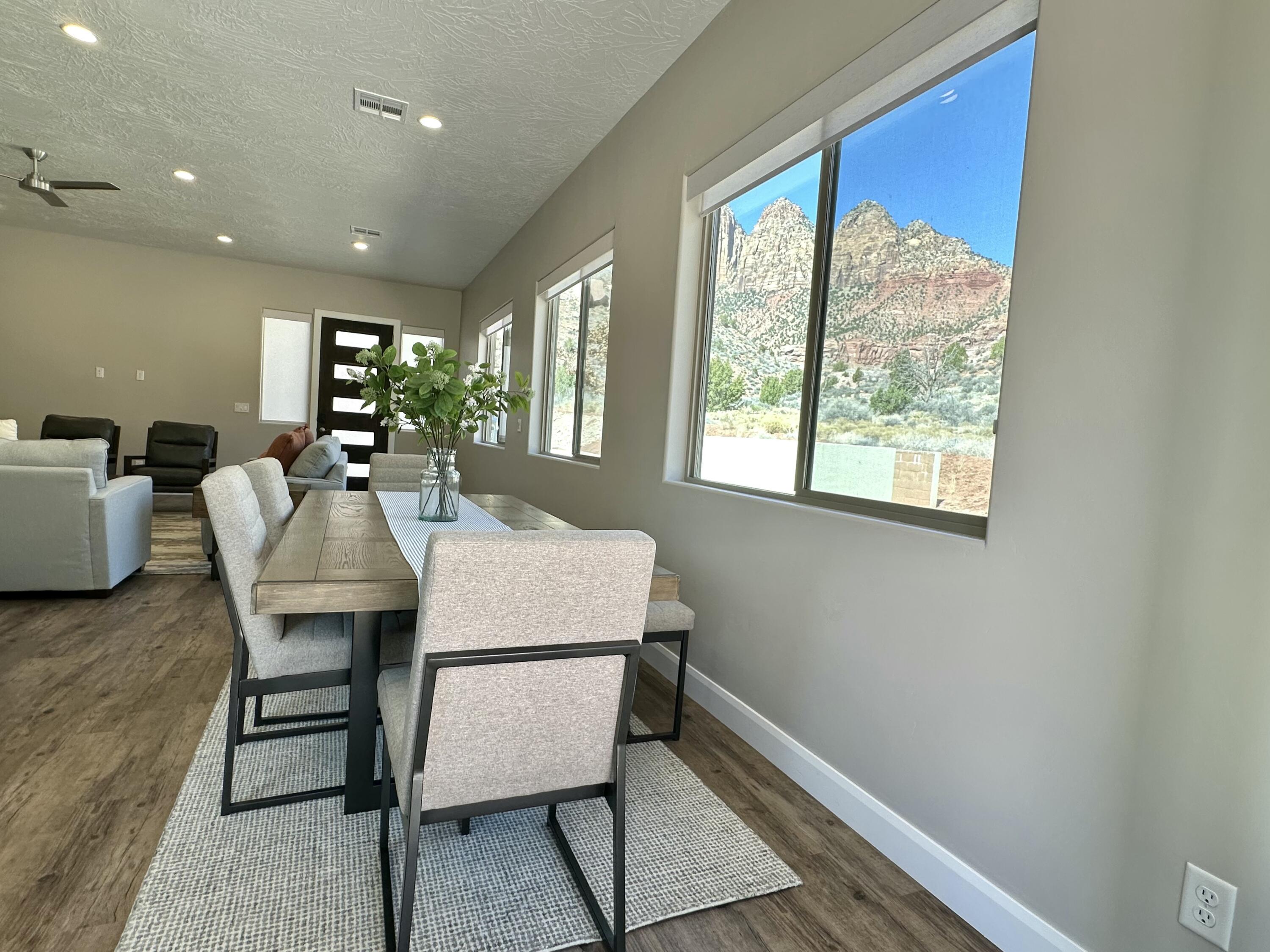 108 Trapper Circle, Unit C Springdale, UT 84767 - Photo 18 of 29 Dining Area