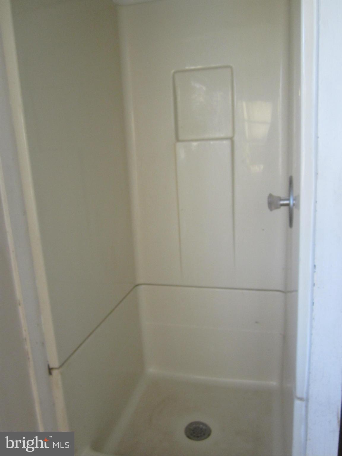 5990 Hallowing Point Road Prince Frederick, MD 20678 - Photo 9 of 19 Bath (Master)
