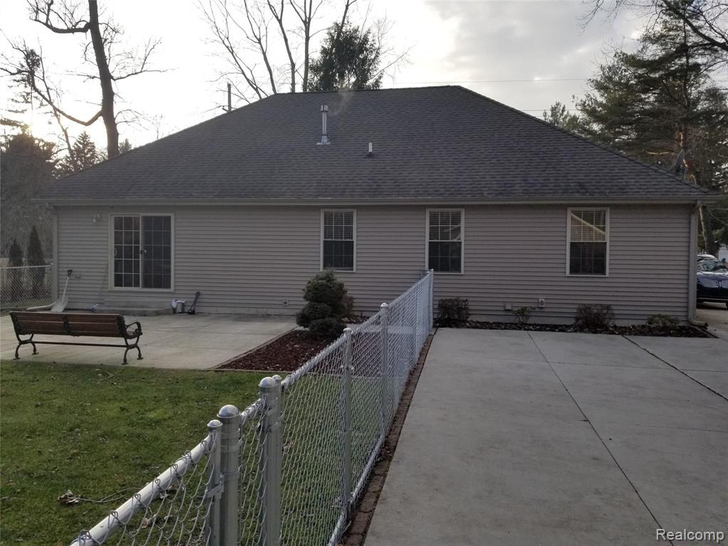 2782 Range Road Port Huron, MI 48060 - Photo 6 of 32