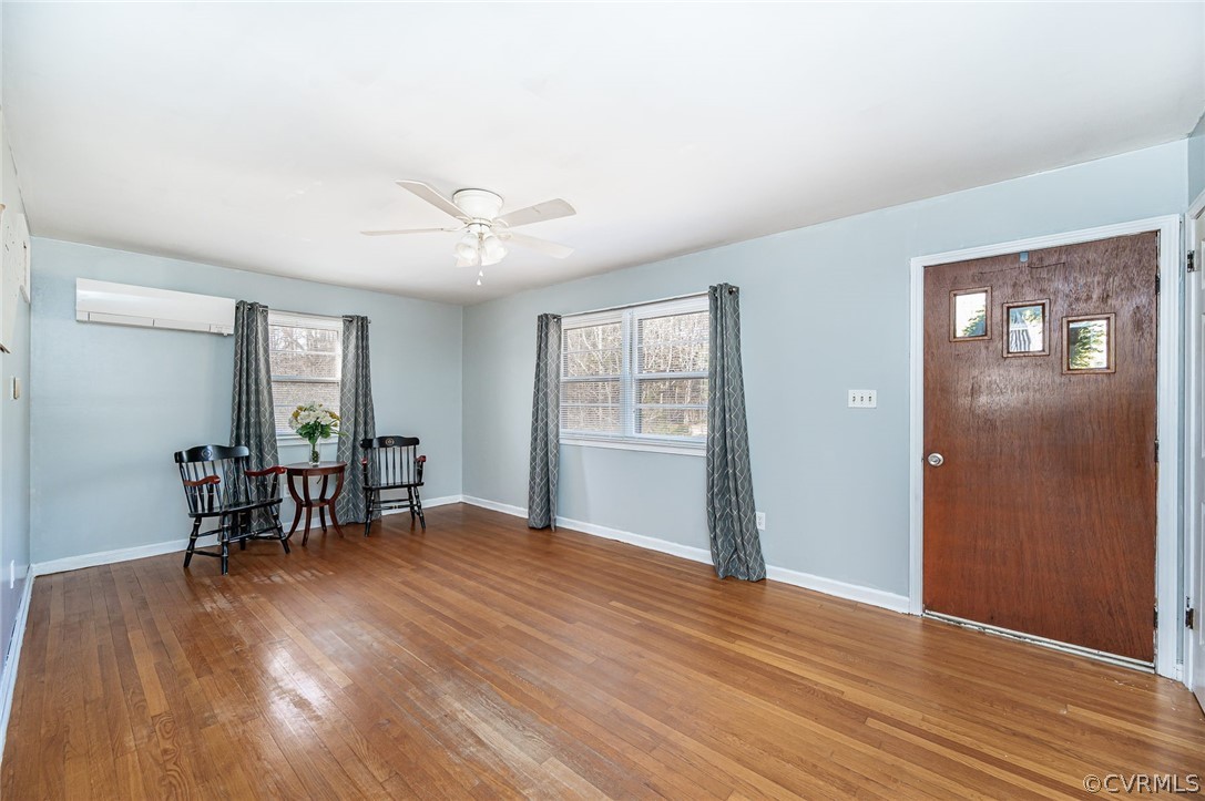 18203 West County Line Road Midlothian, VA 23112 - Photo 5 of 31 Hardwood floors, lots of natural light