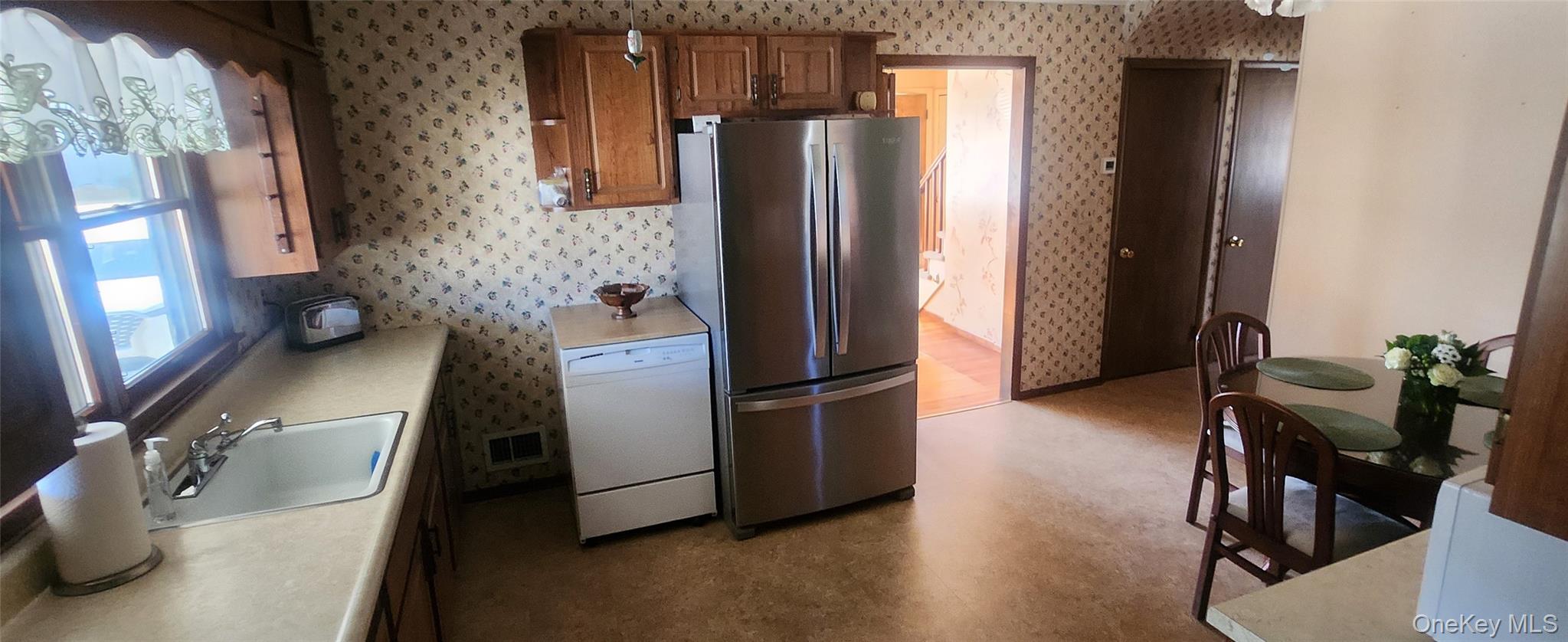 6 Bogardus Road Fishkill, NY 12524 - Photo 6 of 23 Newer Stainless Steel Refrigerator and Stove