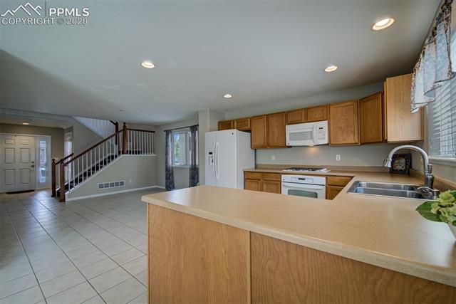 745 Diamond Rim Drive Colorado Springs, CO 80921 - Photo 17 of 33 Gallery Image 17