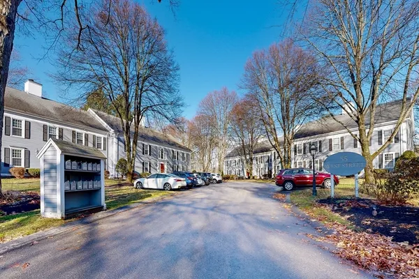 $3,500 | 55 West Street, Unit 7, Medfield, MA 02052