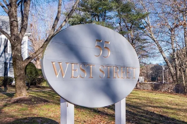 $3,500 | 55 West Street, Unit 7, Medfield, MA 02052