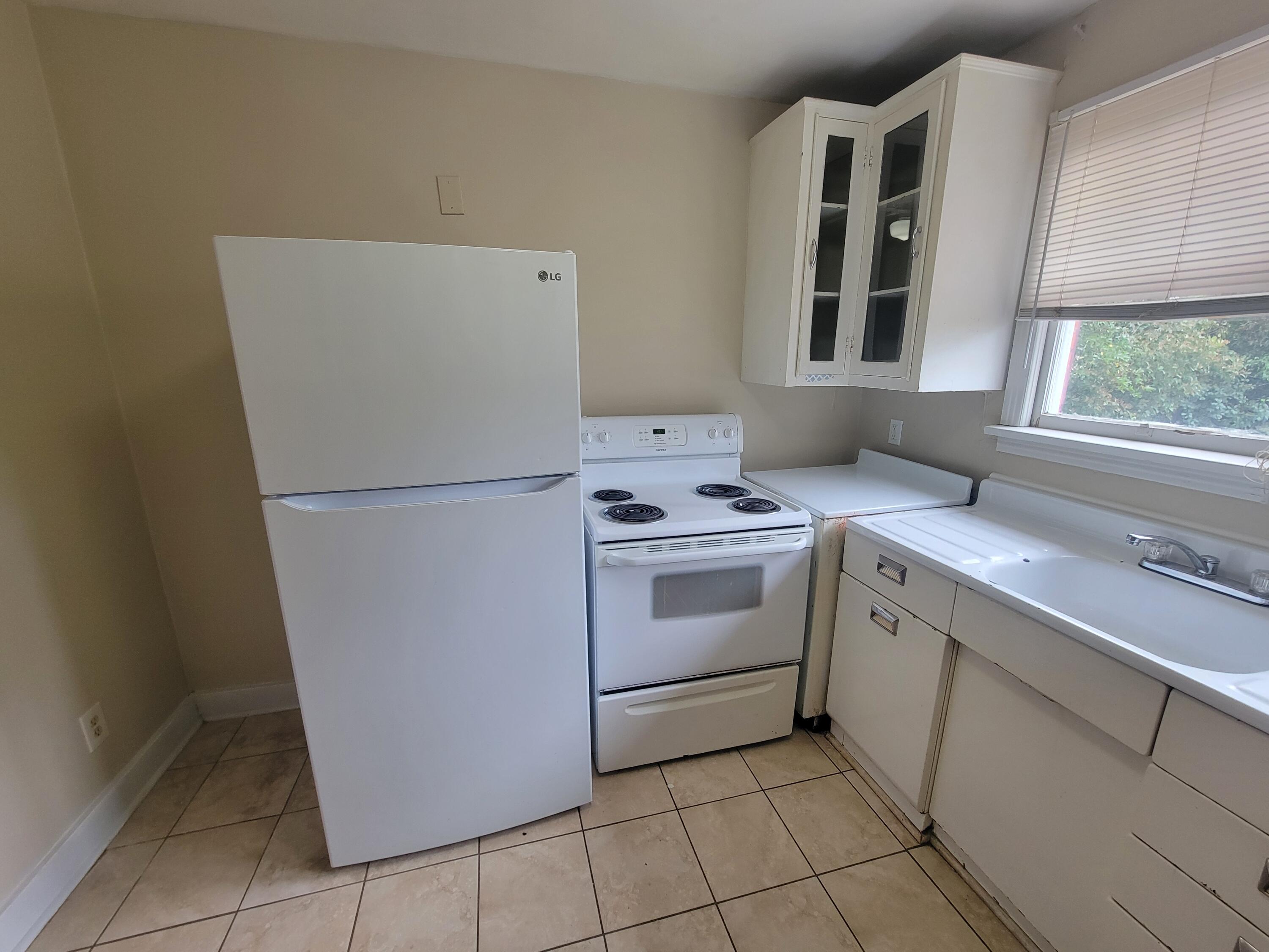 1927 Wrightsboro Road Augusta, GA 30904 - Photo 7 of 18 20251202_104214