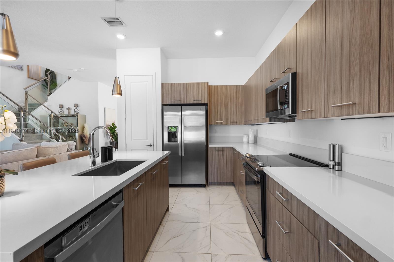 17540 Southwest 46th Street Miramar, FL 33029 - Photo 19 of 70 Gallery Image 19