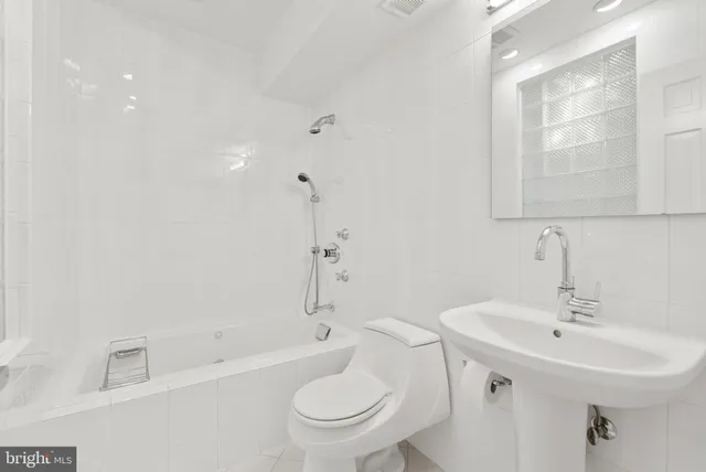 $899,000 | 6323 Barrister Place, Alexandria, VA 22307