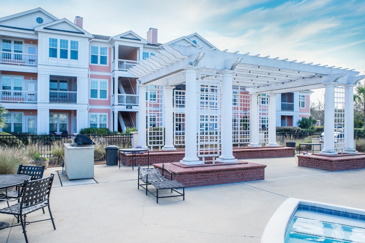 2322 Chatelain Way Mount Pleasant, SC 29464 - Photo 24 of 28 Entertaining Space