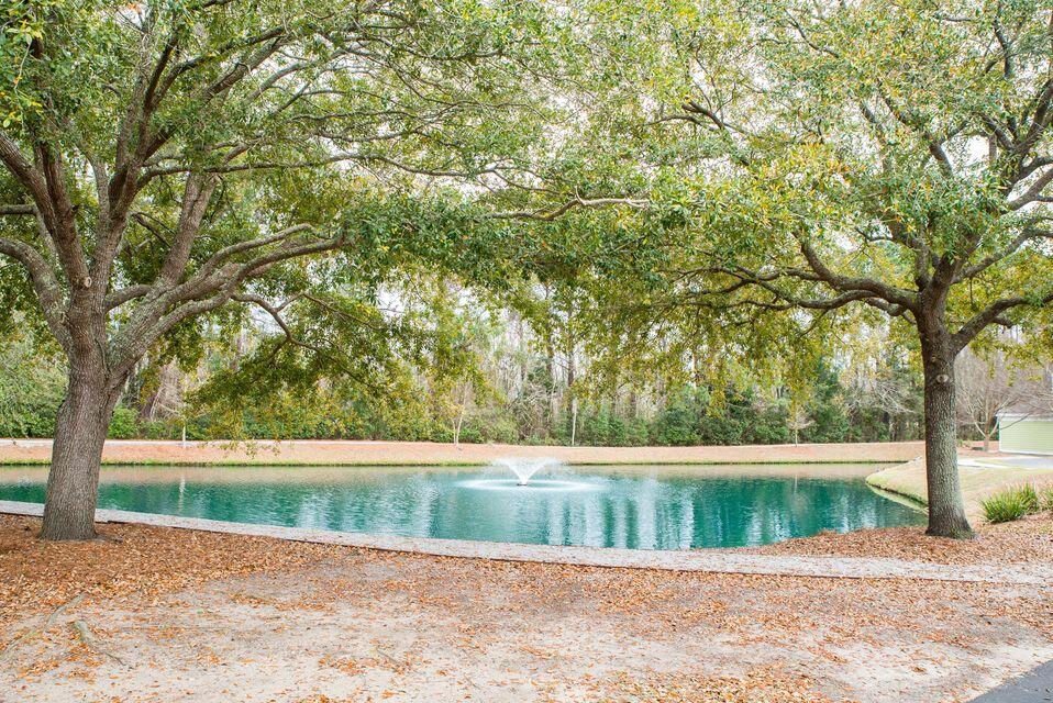 2322 Chatelain Way Mount Pleasant, SC 29464 - Photo 3 of 28 20220301211821555476000000-o