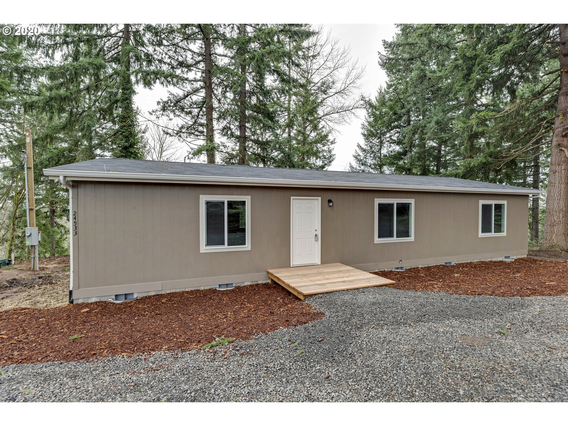 24533 Southeast Howlett Road Eagle Creek, OR 97022 - Photo 2 of 23 Gallery Image 2