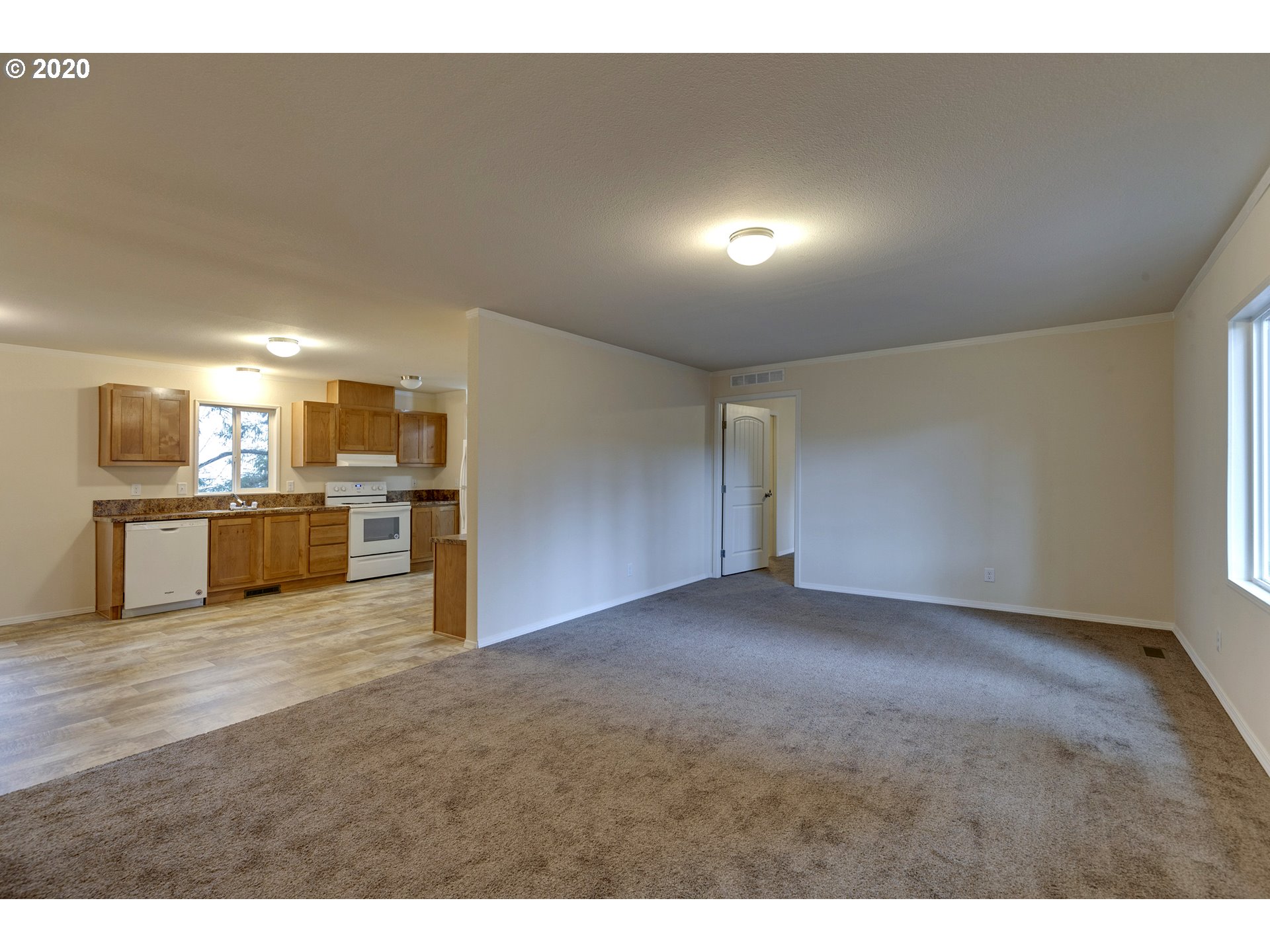 24533 Southeast Howlett Road Eagle Creek, OR 97022 - Photo 6 of 23 Gallery Image 6