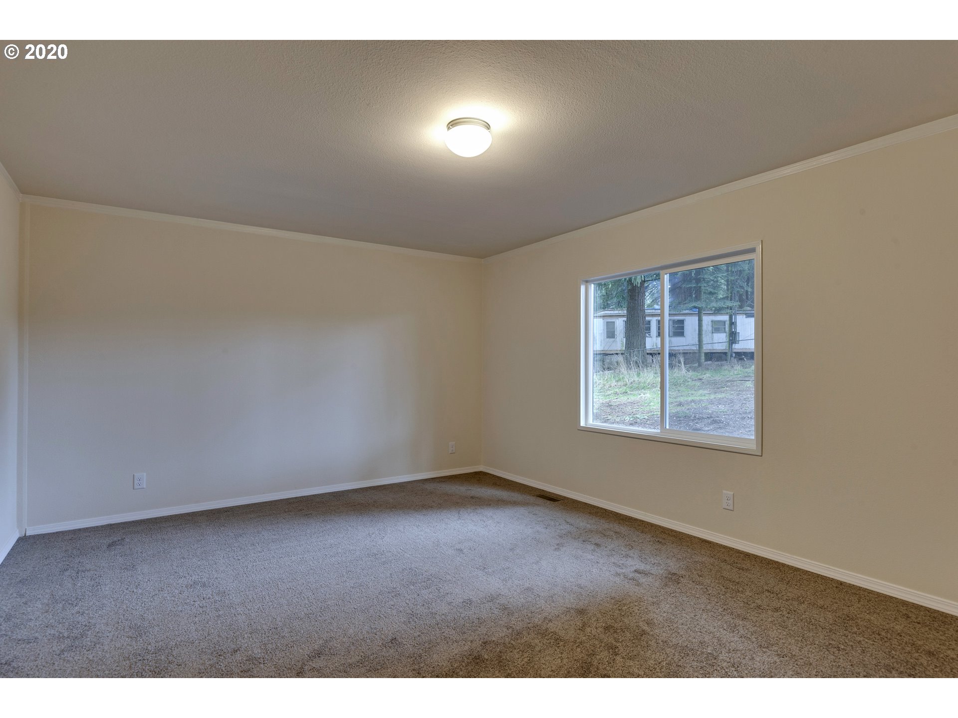 24533 Southeast Howlett Road Eagle Creek, OR 97022 - Photo 8 of 23 Gallery Image 8