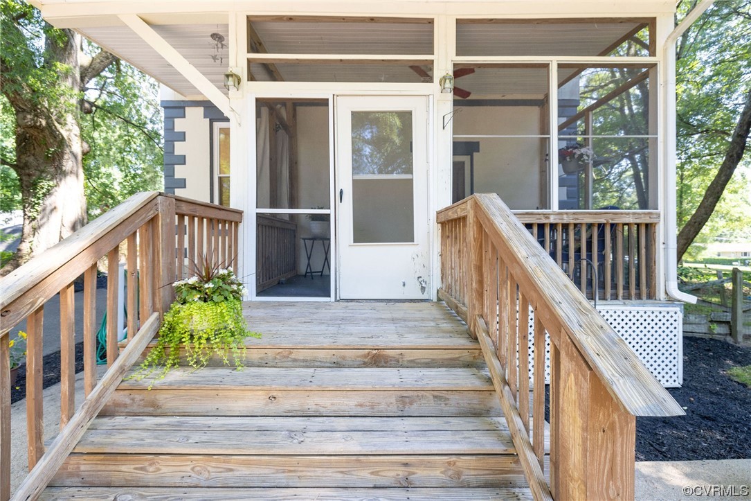 2731 Sherbourne Road Richmond, VA 23237 - Photo 40 of 45 a view of a stairs