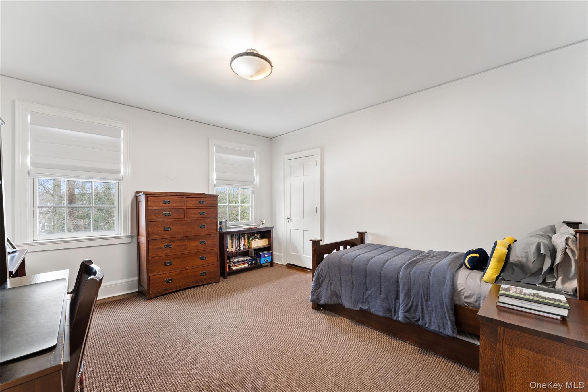 326 Heathcote Road Scarsdale, NY 10583 - Photo 23 of 40