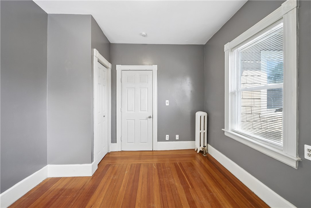 168 Rutherglen Avenue Providence, RI 02907 - Photo 8 of 25 Gallery Image 8