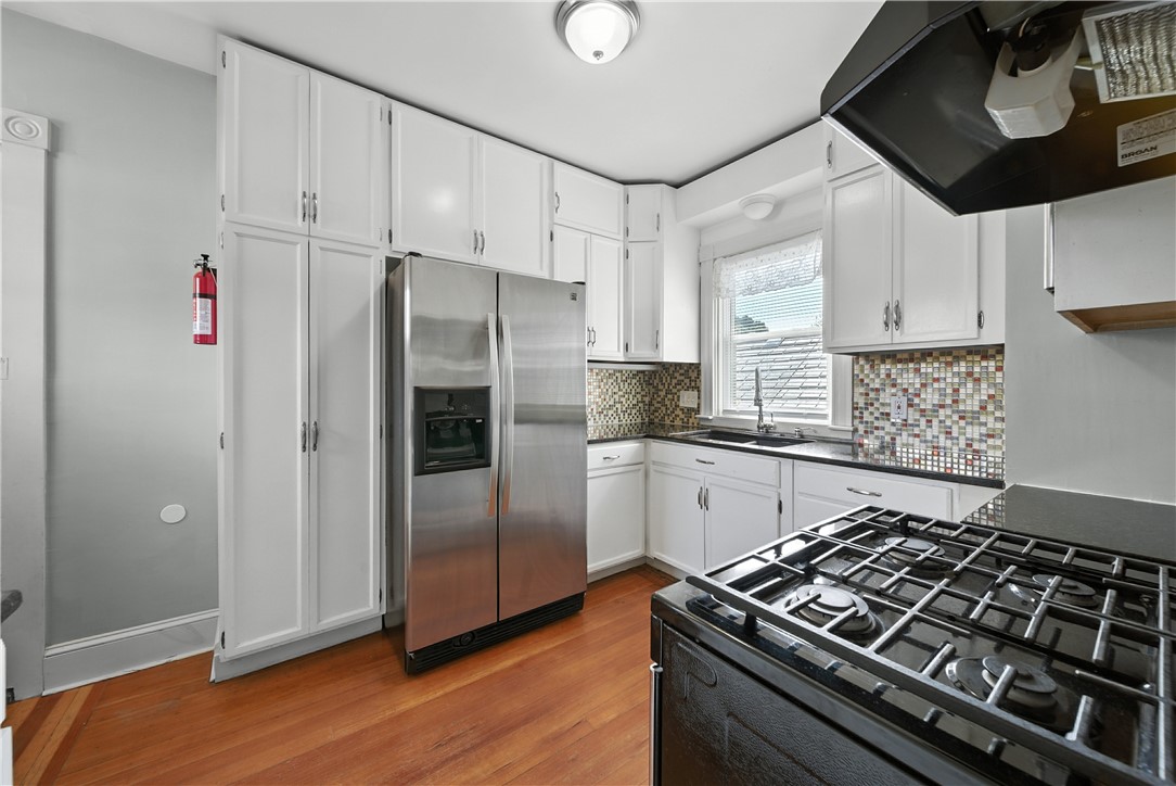 168 Rutherglen Avenue Providence, RI 02907 - Photo 10 of 25 Gallery Image 10