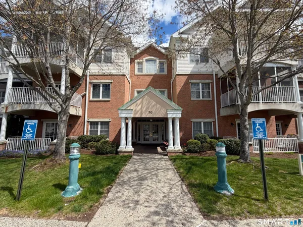 $295,000 | 70 Southwick Court, Unit 311, Cheshire, CT 06410