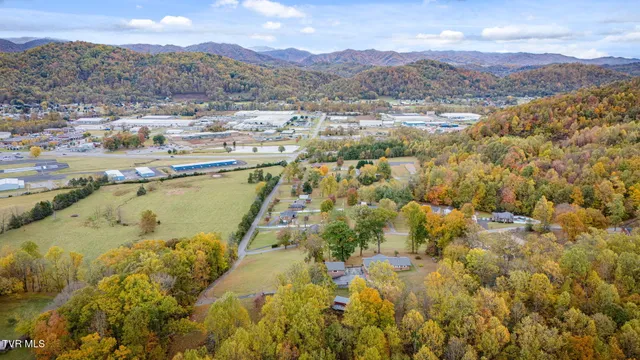 $725,000 | 161 Judge Ben Allen Road, Elizabethton, TN 37643