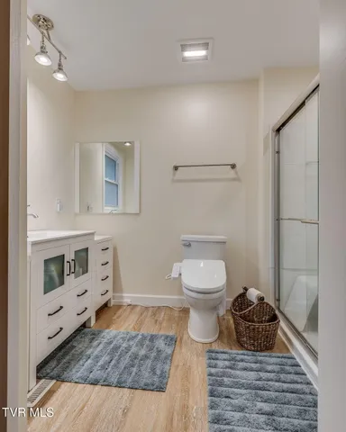 $725,000 | 161 Judge Ben Allen Road, Elizabethton, TN 37643