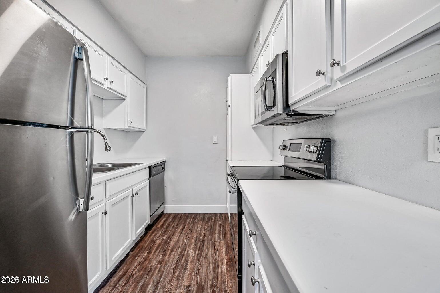 1518 West Colter Street, Unit 5 Phoenix, AZ 85015 - Photo 7 of 13 20250220175235448617000000-o