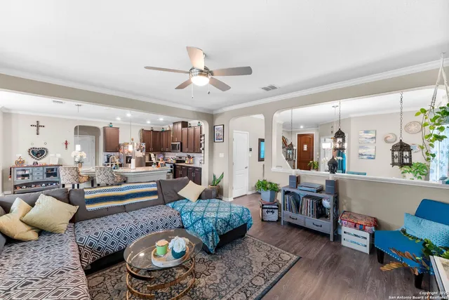 $2,600 | 5115 Escudero, San Antonio, TX 78261