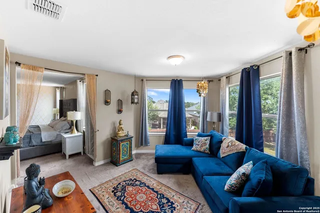 $2,600 | 5115 Escudero, San Antonio, TX 78261