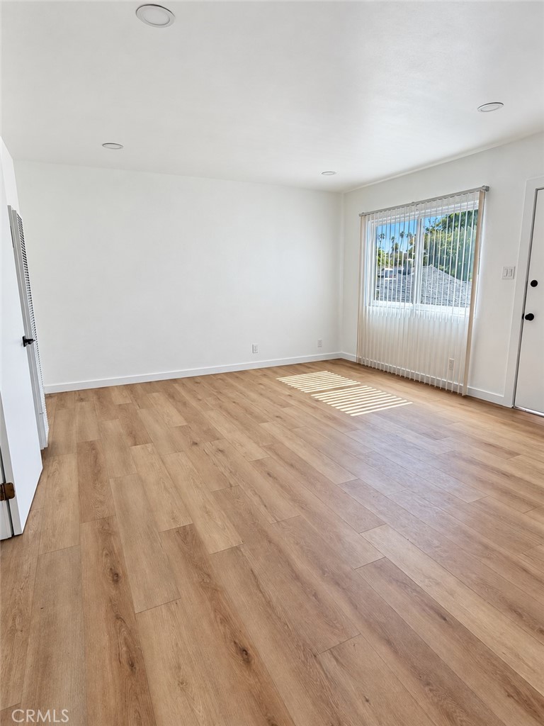 331 West Windsor Road, Unit 6 Glendale, CA 91204 - Photo 3 of 4 Gallery Image 3
