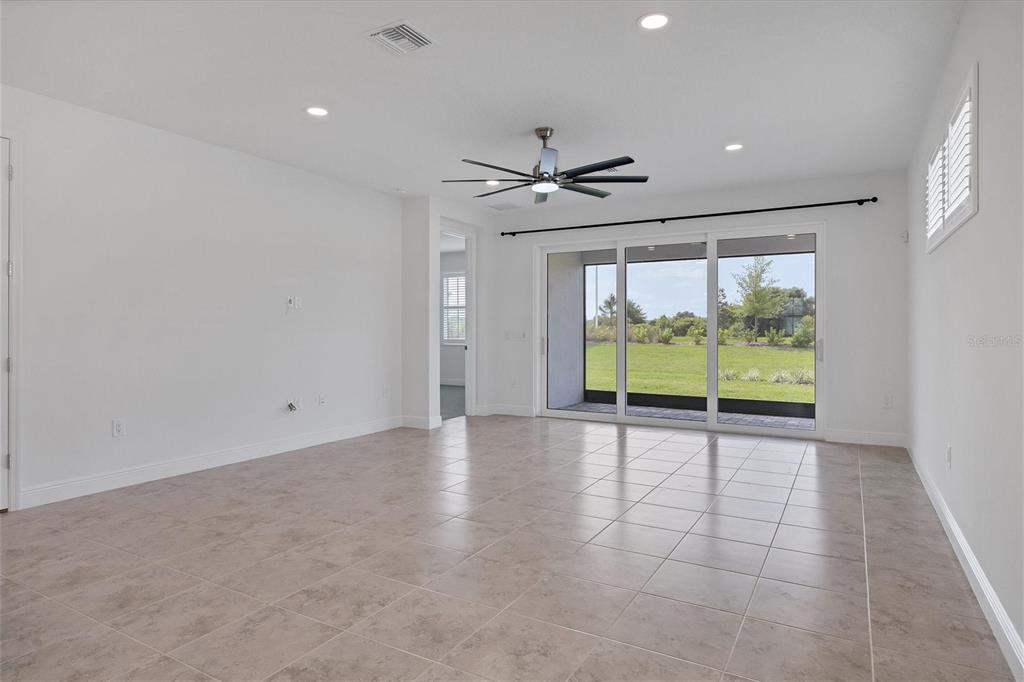 8177 Sternway Road Sarasota, FL 34240 - Photo 8 of 61 Gallery Image 8