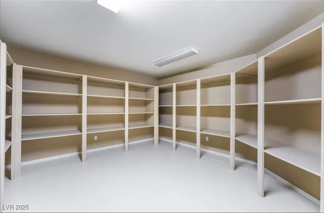 $2,500,000 | 2335 Dolphin Court, Henderson, NV 89074