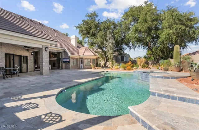 $2,500,000 | 2335 Dolphin Court, Henderson, NV 89074