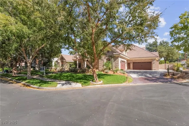 $2,500,000 | 2335 Dolphin Court, Henderson, NV 89074