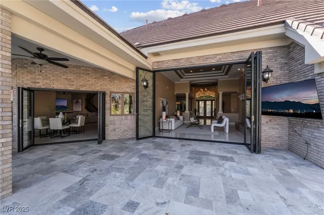 $2,500,000 | 2335 Dolphin Court, Henderson, NV 89074