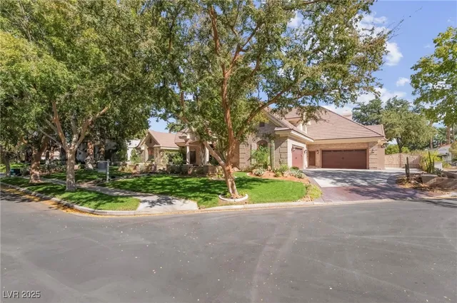 $2,500,000 | 2335 Dolphin Court, Henderson, NV 89074